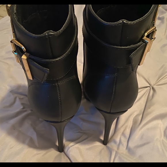 Gorgeous Shoe republic LA pumps - Picture 3 of 3